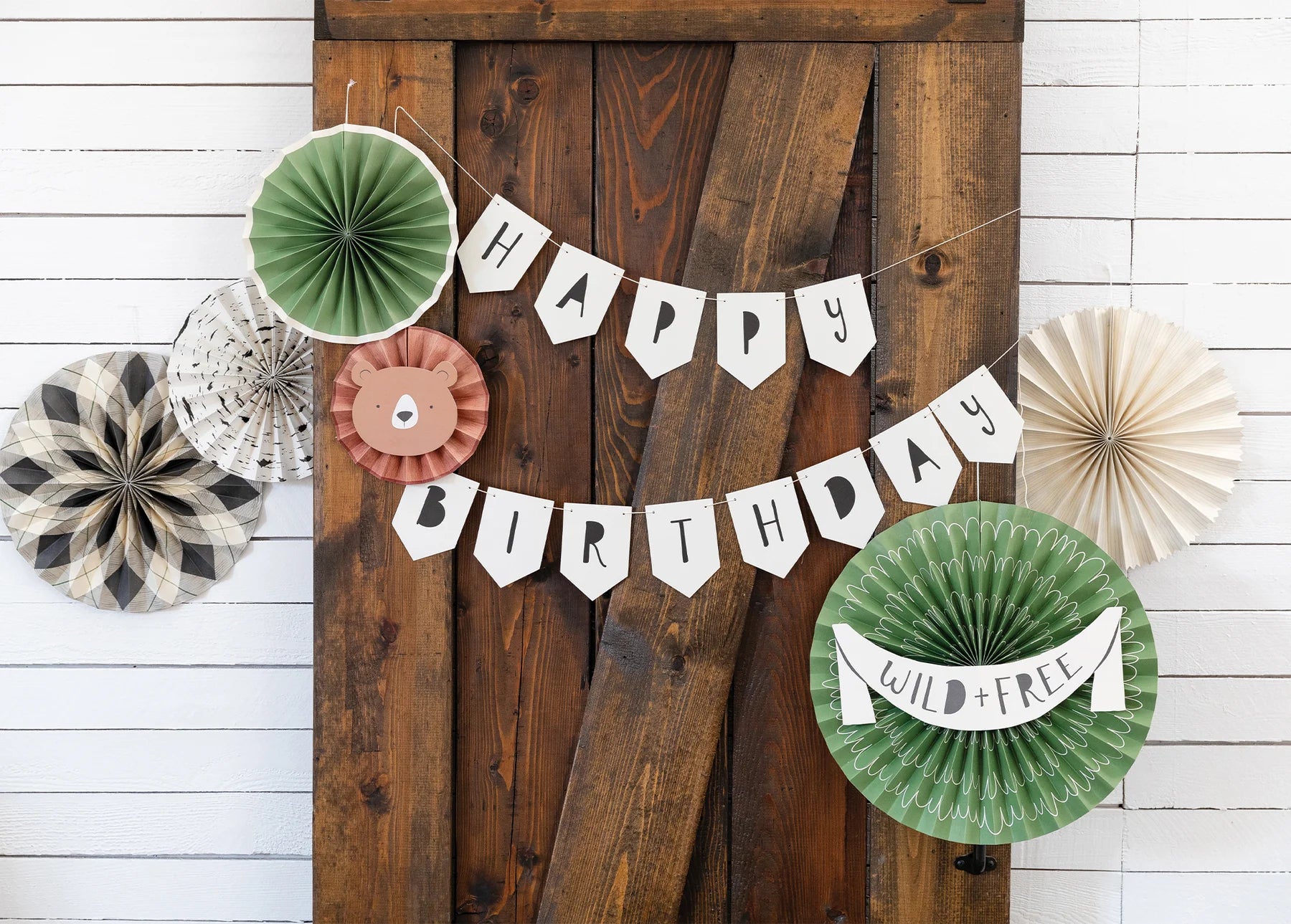 Adventure Awaits Party Fan Set (6 Count)
