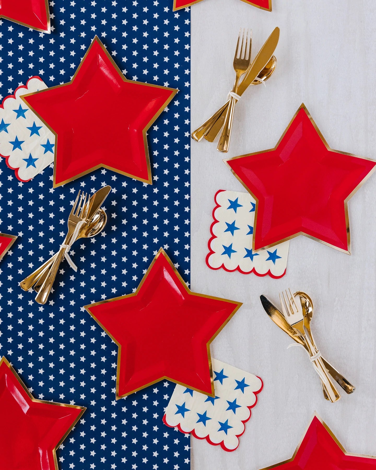 Blue and White Stars Table Runner (1 Count)