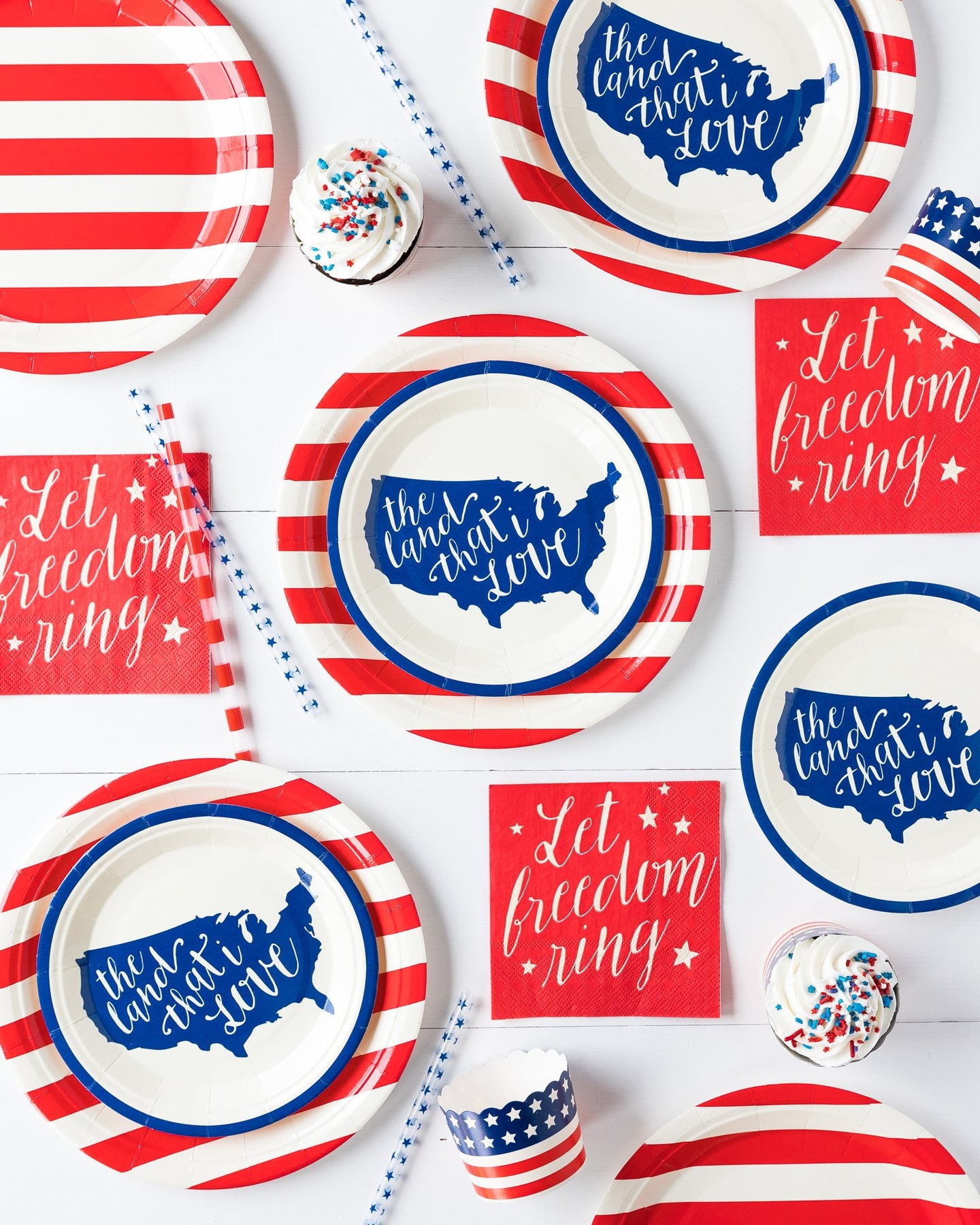 Red and White Striped Plates (8 Count)