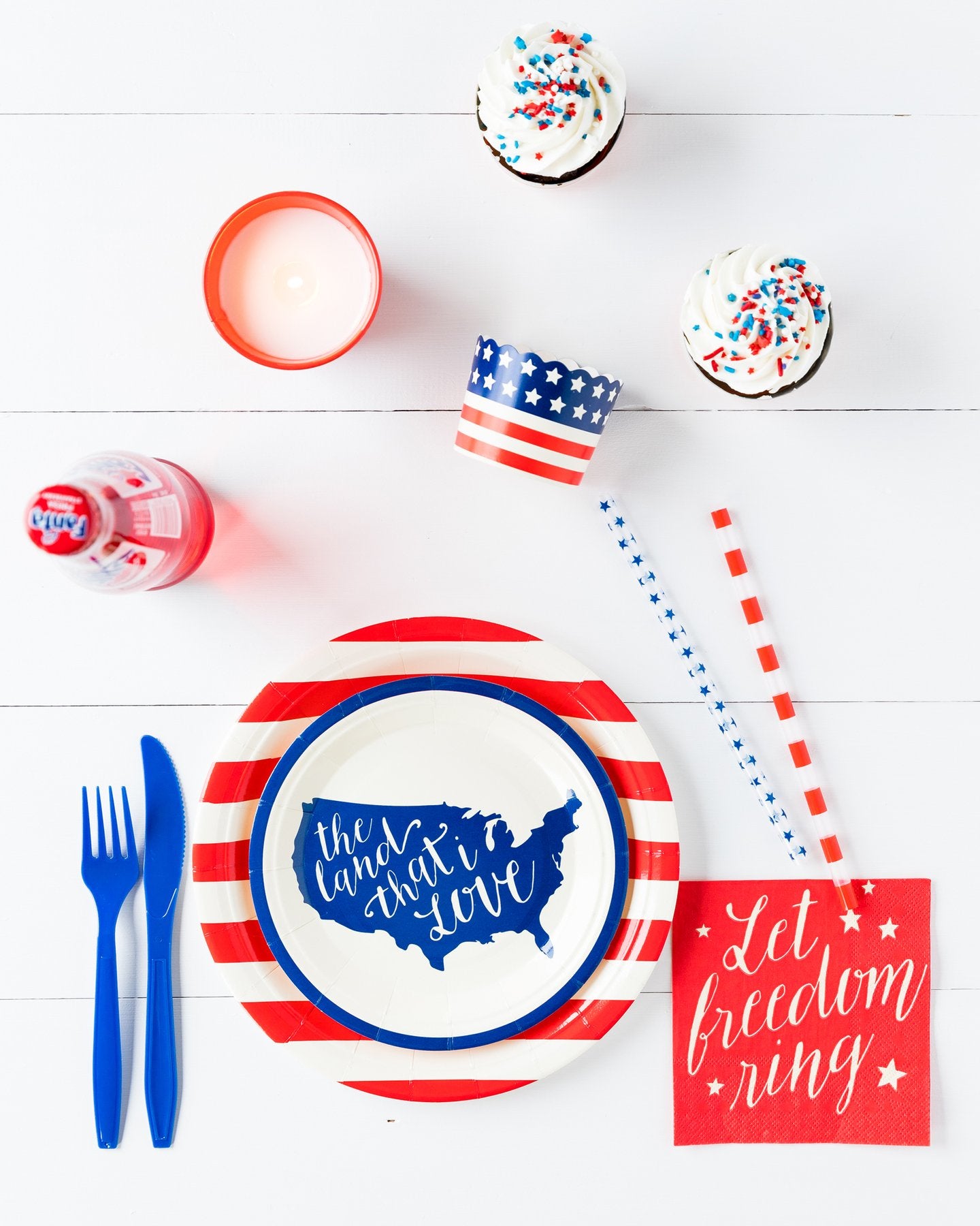 Red and White Striped Plates (8 Count)