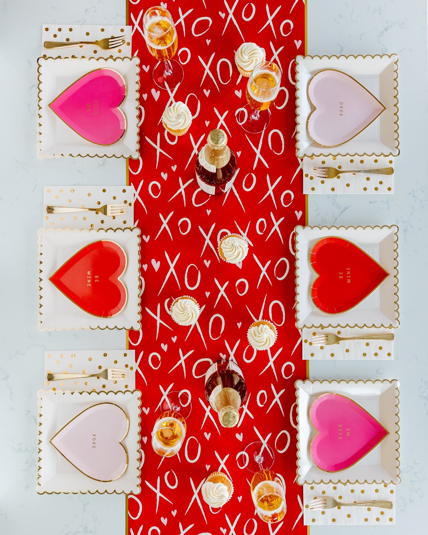 Conversation Hearts Plates (9 Count)